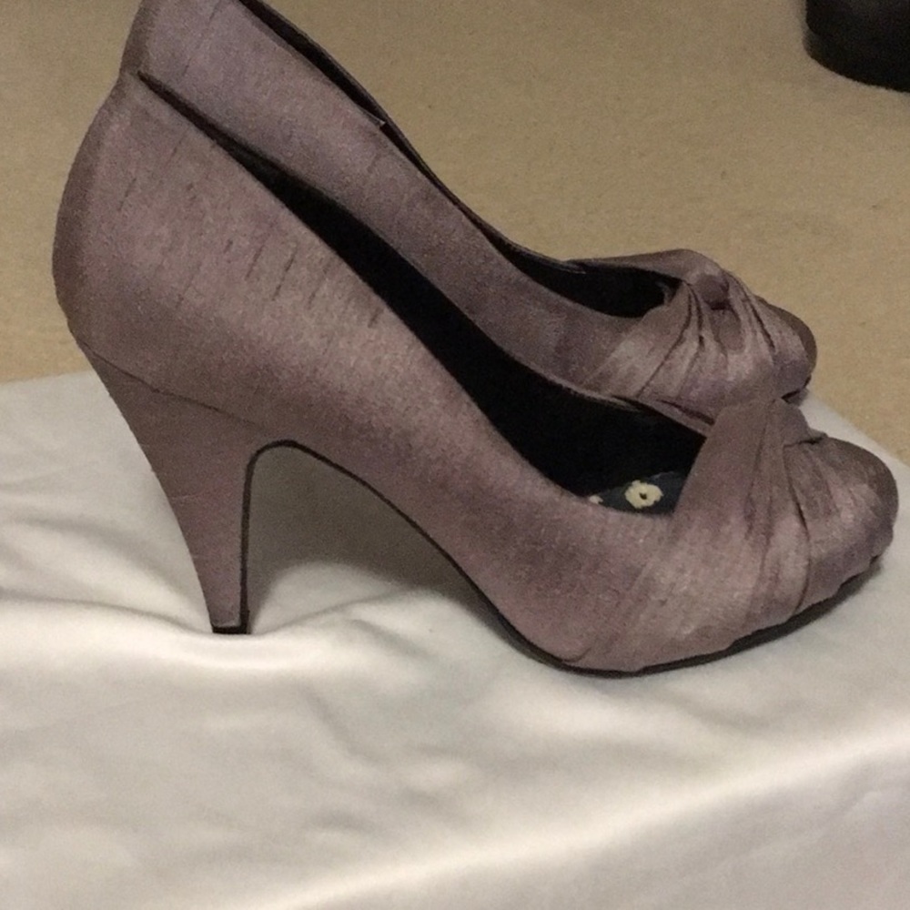 Shoes - Picture 2 of 5